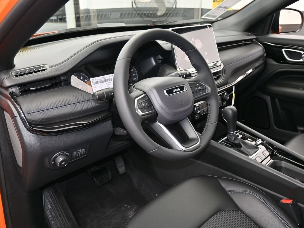 New 2026 Jeep Compass Latitude AWD/4WD image 10