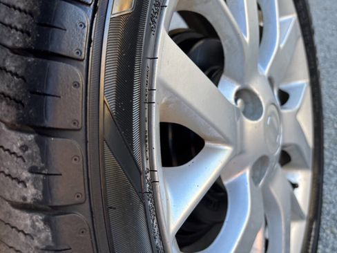 Used 2012 MAZDA MAZDA2 Touring image 25