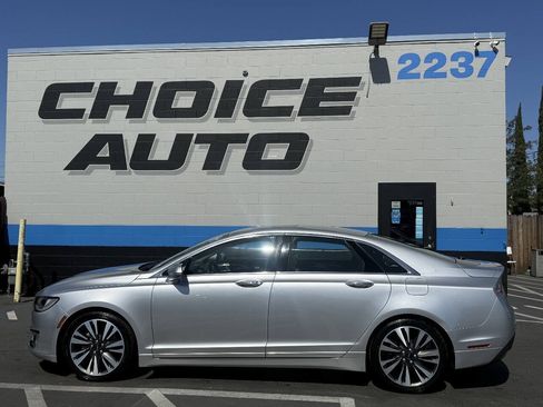 Used 2017 Lincoln MKZ Reserve FWD image 20