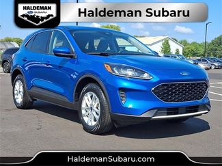 Used 2020 Ford Escape SE image 1
