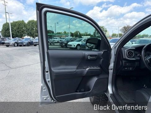 Used 2021 Toyota Tacoma TRD Off-Road AWD/4WD image 27