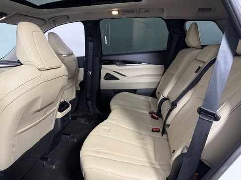 Used 2025 INFINITI QX60 Pure image 26