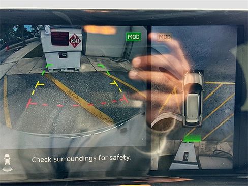 Used 2022 Mitsubishi Outlander SEL image 15