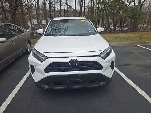 Used 2024 Toyota RAV4 XLE image 9