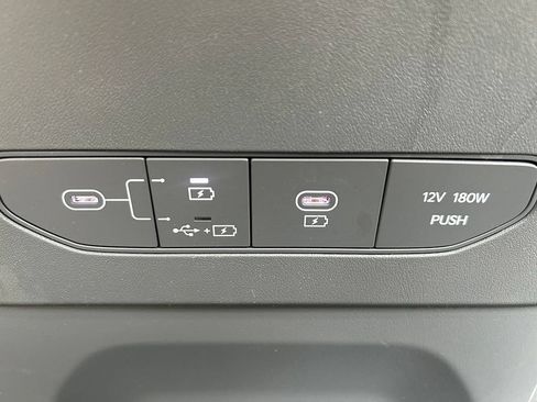 Used 2024 Kia EV9 GT-Line AWD/4WD image 16