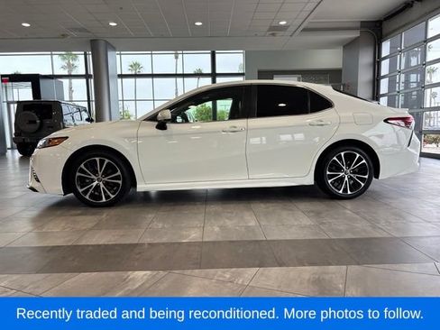 Used 2018 Toyota Camry SE FWD image 7