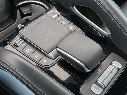 Used 2021 Mercedes-Benz GLE 450 GLE 450 image 25