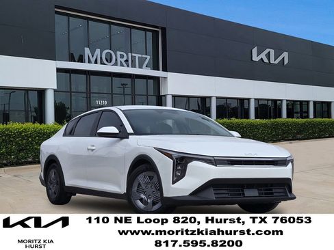 New 2025 Kia K4 LX image 1