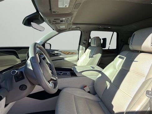 Used 2021 Cadillac Escalade Sport Platinum image 14