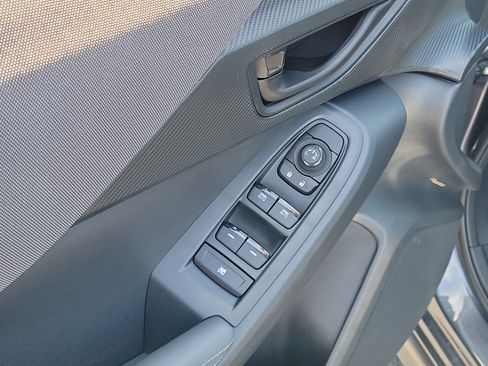 Used 2024 Subaru Crosstrek 2.0i Premium image 21