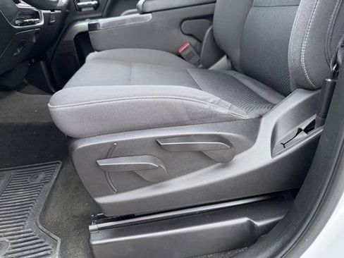 Used 2018 Chevrolet Silverado 1500 LT image 33