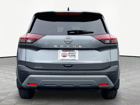 Used 2023 Nissan Rogue S image 6