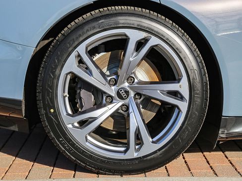 Used 2022 Audi e-tron GT Premium Plus image 11