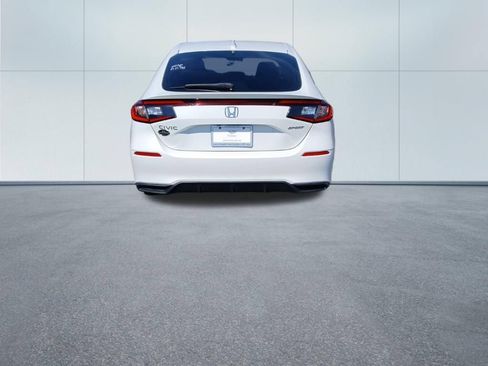 Used 2022 Honda Civic Sport image 4