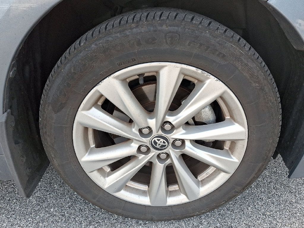 Used 2025 Toyota Corolla LE w/ LE Premium Package FWD image 9