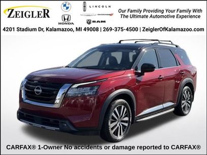 Used 2022 Nissan Pathfinder Platinum w/ Lighting Package (N93)