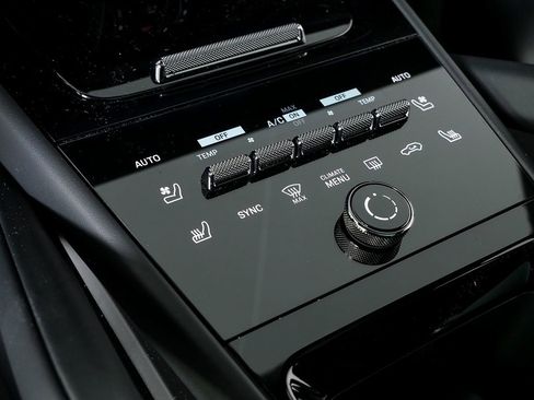 New 2026 Porsche Cayenne GTS image 18