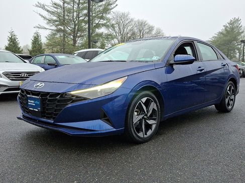 Used 2023 Hyundai Elantra SEL w/ Convenience Package image 1