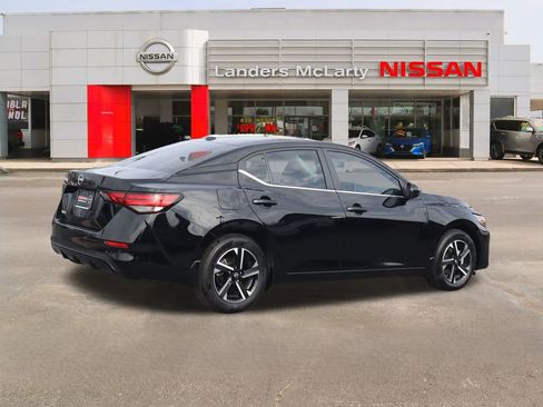 Used 2025 Nissan Sentra SV w/ Trunk Package image 3