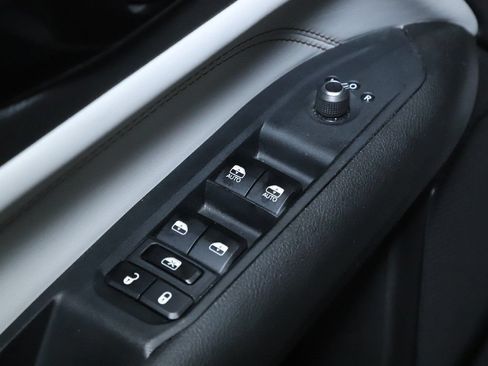 Used 2025 Jeep Compass Limited AWD/4WD image 16