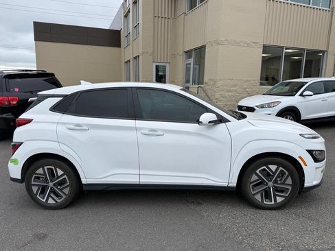 Certified 2023 Hyundai Kona Limited FWD image 2
