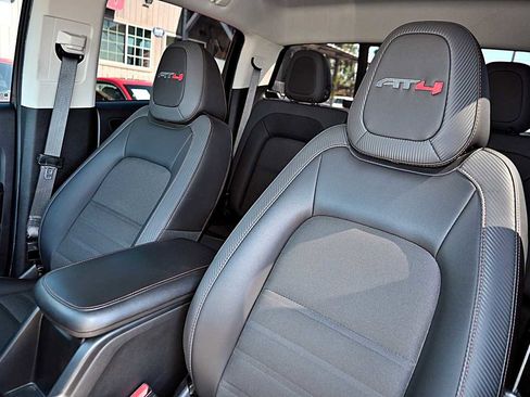 Used 2021 GMC Canyon AT4 AWD/4WD image 16