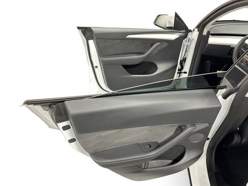 Certified 2023 Tesla Model Y Performance AWD/4WD image 10