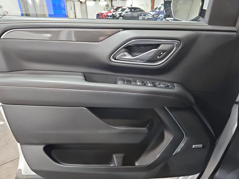 Used 2024 GMC Yukon XL AT4 w/ AT4 Premium Package AWD/4WD image 29
