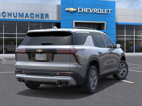 New 2027 Chevrolet Traverse LT w/ Driver Confidence Package AWD/4WD image 4