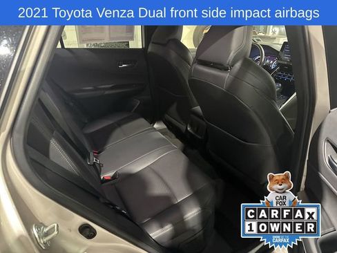Used 2021 Toyota Venza Limited image 21