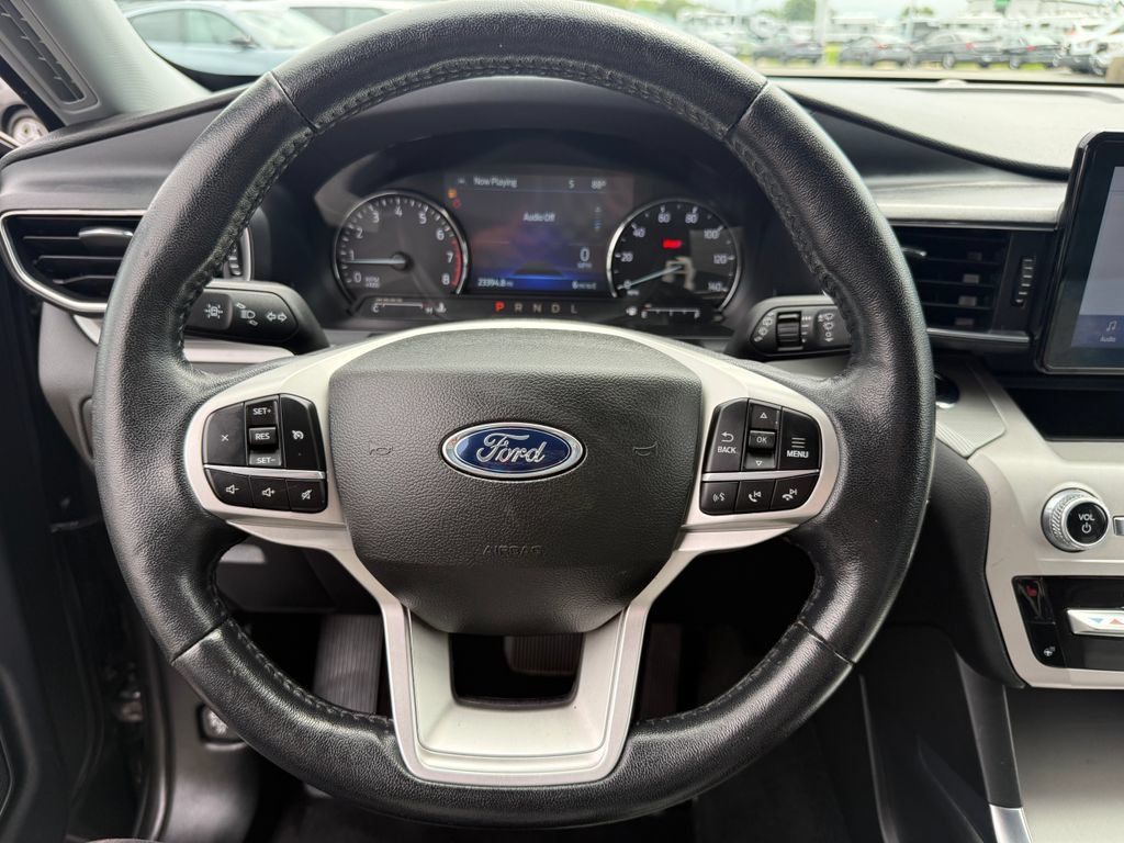Certified 2023 Ford Explorer XLT w/ Equipment Group 202A AWD/4WD image 25