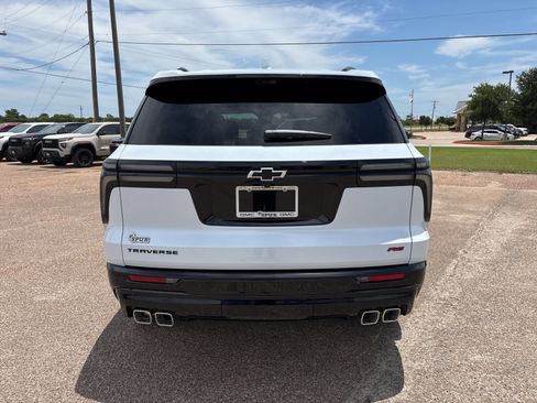 New 2026 Chevrolet Traverse RS w/ LPO, Floor Liner Package FWD image 4