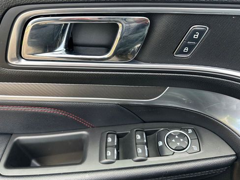 Used 2017 Ford Explorer Sport image 10