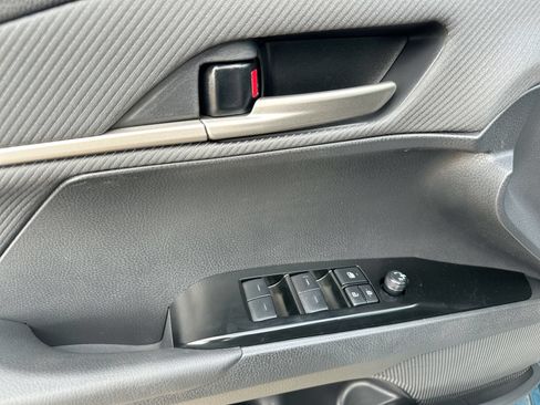 Used 2026 Toyota Camry SE w/ Convenience Package FWD image 13