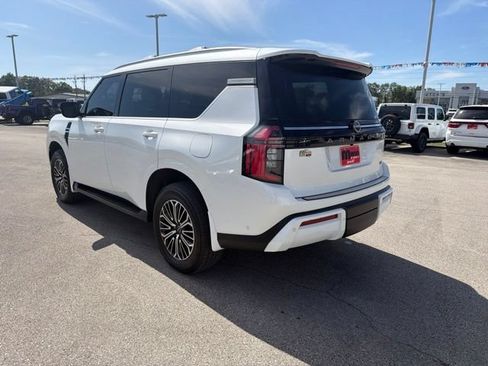 Used 2025 Nissan Armada SL w/ Captain's Chari Seat Package AWD/4WD image 3