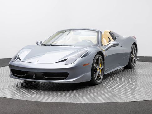 Used 2013 Ferrari 458 Spider RWD image 1