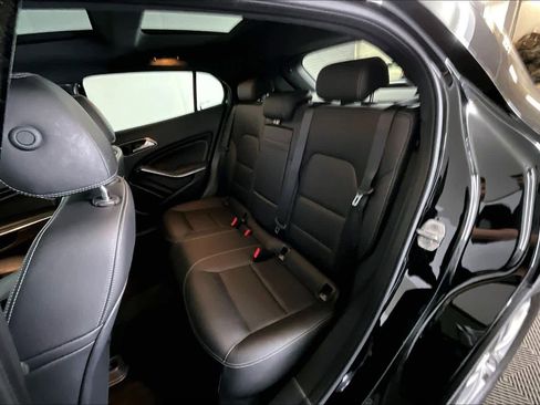 Used 2019 Mercedes-Benz GLA 250 4MATIC image 21