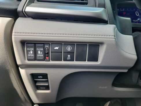 Used 2024 Honda Odyssey EX-L image 28