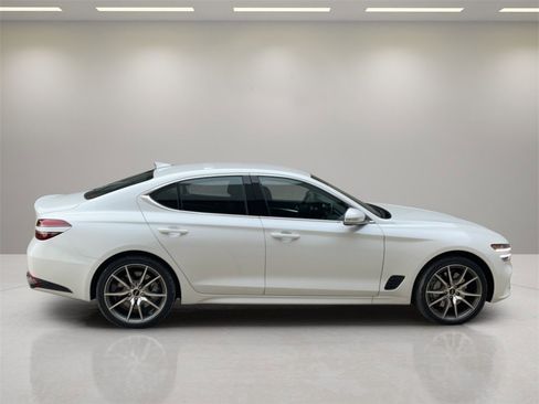 New 2026 Genesis G70 2.5T image 6