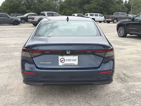Used 2024 Honda Accord EX image 6