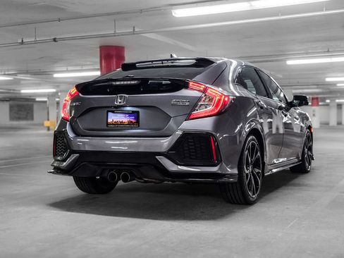 Used 2019 Honda Civic Sport Touring image 6