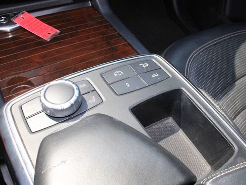 Used 2015 Mercedes-Benz GL 63 AMG 4MATIC w/ Accessory Chrome Package image 18