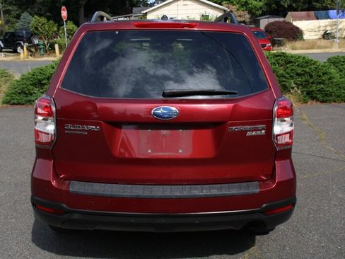 Used 2015 Subaru Forester 2.5i Premium w/ All-Weather Package AWD/4WD image 11