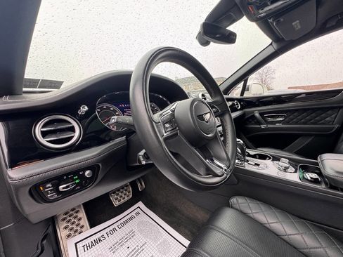 Used 2018 Bentley Bentayga Activity image 23