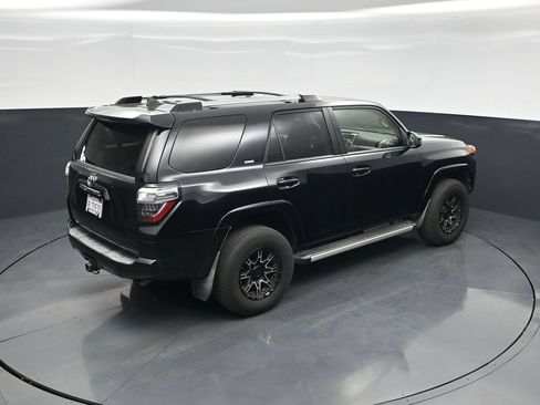 Used 2019 Toyota 4Runner SR5 RWD image 38