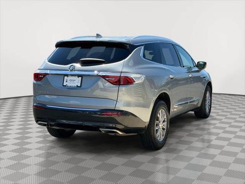 Used 2024 Buick Enclave Essence AWD/4WD image 7