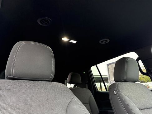 Used 2024 Chevrolet Traverse LT image 26