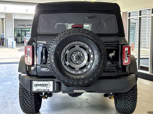 Used 2024 Ford Bronco Outer Banks AWD/4WD image 5