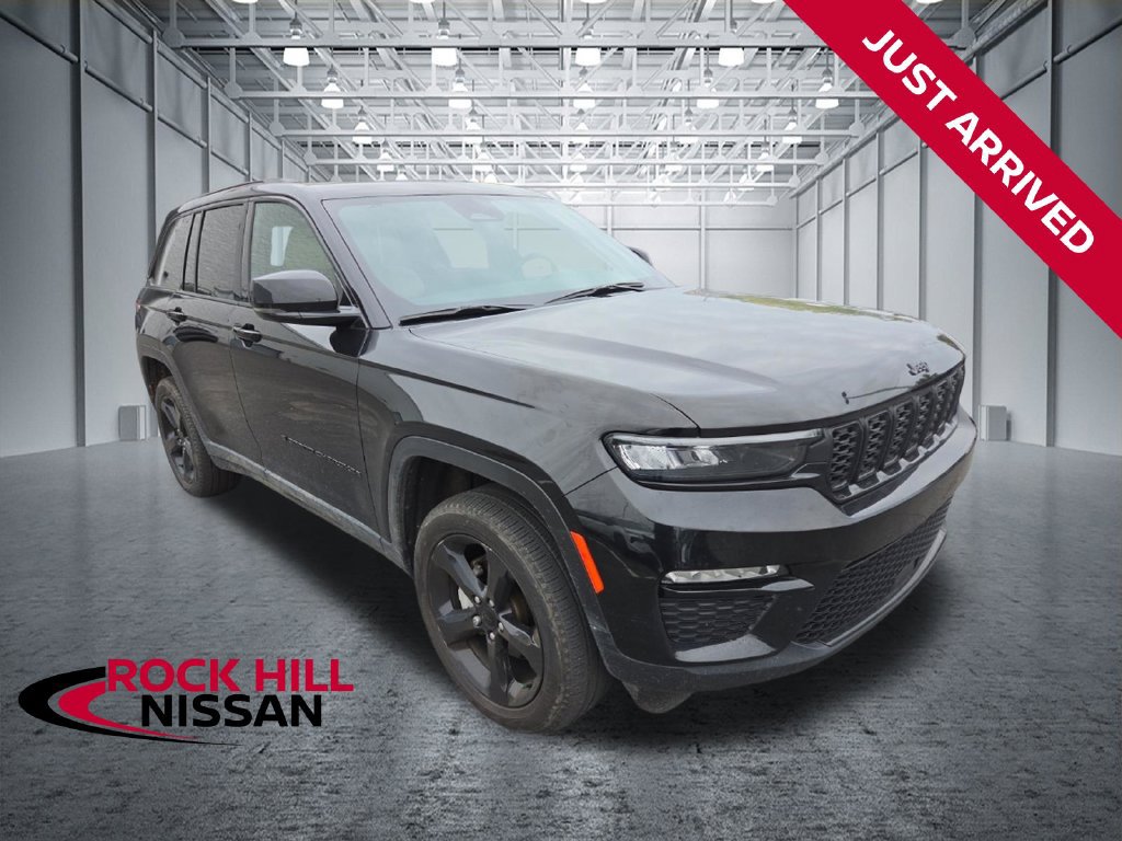 Used 2025 Jeep Grand Cherokee Limited w/ Black Appearance Package AWD/4WD 360° Tour