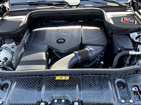 Used 2025 Mercedes-Benz GLE 450e GLE 450e w/ Winter Package image 21